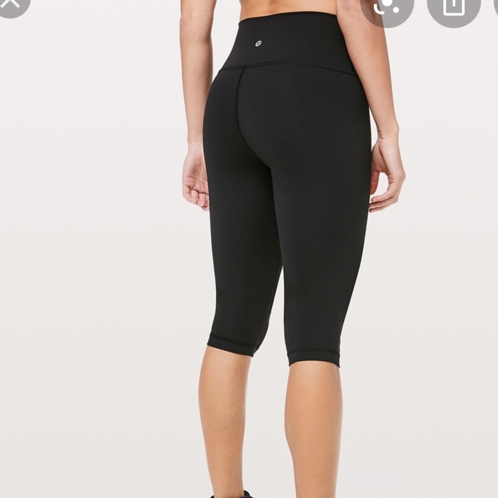 Lululemon Black Cropped Capri Leggings